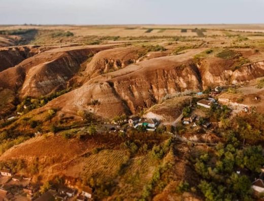 The Golden Hills – The Văleni Village Geological Outcrop