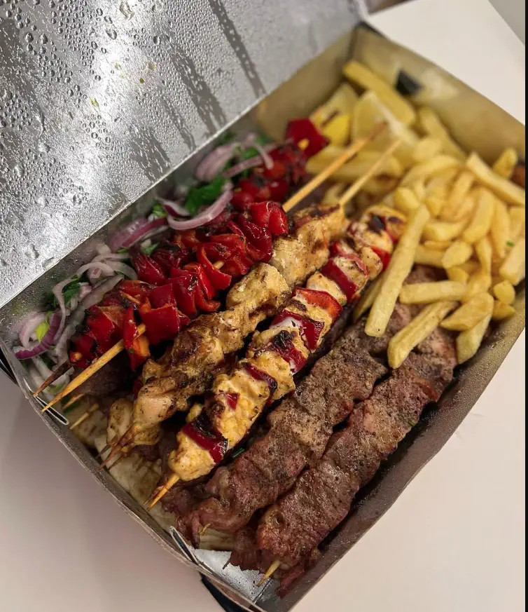 Gyropolis Cahul meniu - Mix Soulavaki de pui şi de porc